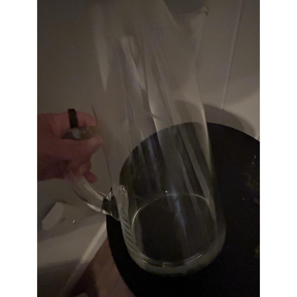 Vtg Clear Hand Blown Glass Beverage Pitcher Etched Crest C Ice Lip Handle 10" - Picture 9 of 9